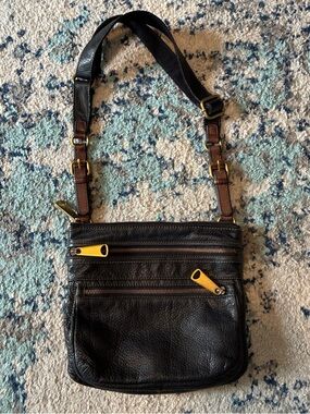 Fossil Explorer vintage Black Pebbled Leather Messenger Crossbody Bag